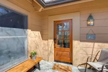 Mökkimajoitus Family Friendly Jasper Cabin With Deck!