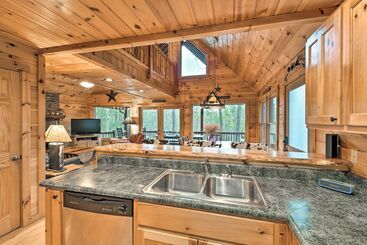 קוטג'' Long Pine Ridge Cabin W/ Luxury Amenities!