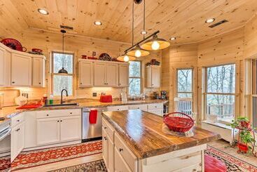 Dom wiejski Mineral Bluff Cabin Near Lake Blue Ridge!