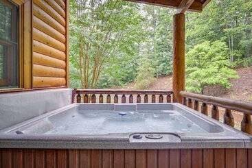 بيت ريفى Morganton Cabin < 1/2 Mi To Blue Ridge Lake!