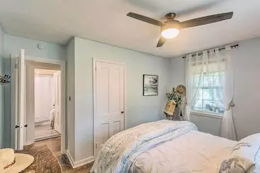 St Simons Cottage W/ Grill ~ 2 Mi To Beach!