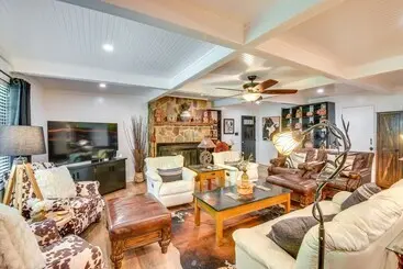 コテージ Whimsical Athens Home 3 Mi To Sanford Stadium