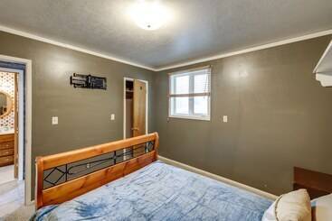 بيت ريفى Pet Friendly Montana Abode W/ Balcony & Fireplace!