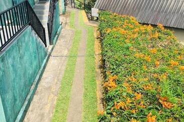 Hotell Almost Heaven