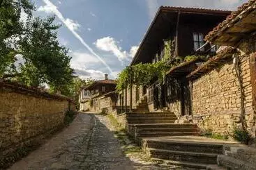 Pension  Kodjamanova House