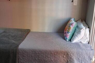 بنسيون The Flower Guest House