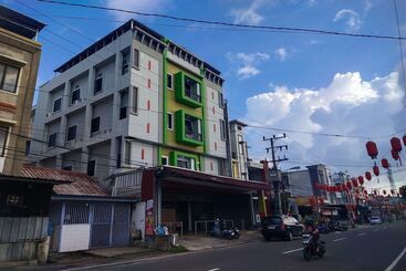 Capital O 93589 Hotel Wongso Syariah