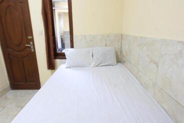 Hotel Oyo 93666 Lestari Homestay