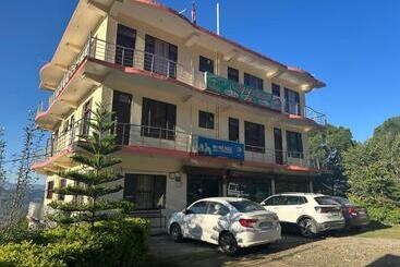 Minakshi Hotel And Restaurant