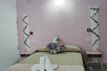 膳宿费 Pompeya Merida Suite