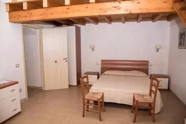 تختخواب و صبحانه New La Lanterna Di Bachi