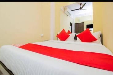 Hotel Jai Maa In Swaraj Lodge