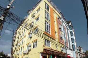 هتل Kusum Airport