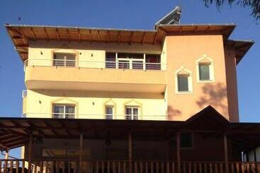 پانسیون Berat2024