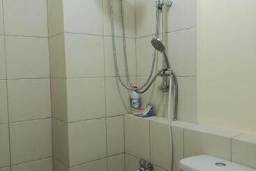 פנסיון Deca Homes Staycation