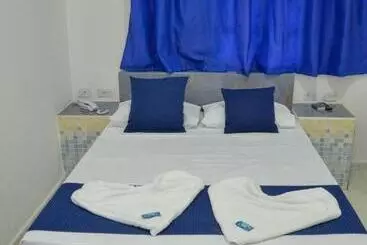 Apartamento No Centro De Caraguatatuba Para 4 Até Pessoas