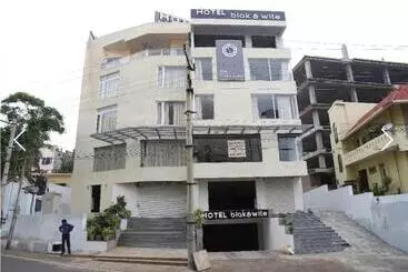 Hôtel Black & White