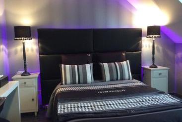 Aamiaismajoitus (B&B) Hôtelya   Lille Villeneuve D Ascq