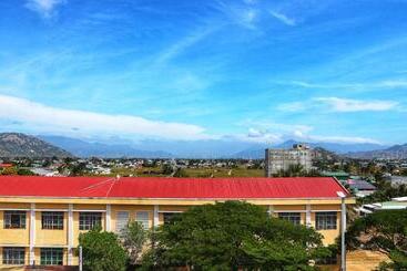 هتل Khách Sạn Hoàng Hải