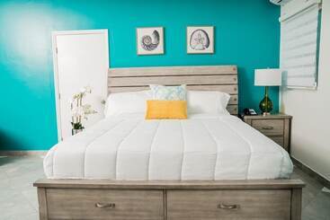 هتل The Suites At Mr Grouper