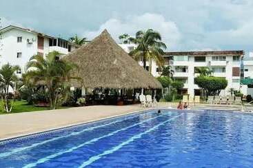 هتل Condo Marina By Trvl2hm