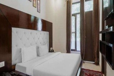 Hotel Jungle Resort By Fab