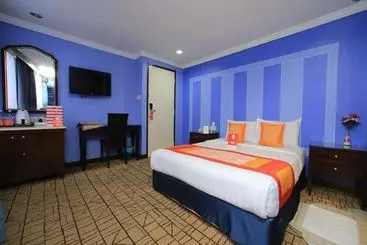 هتل Zen Rooms Raja Laut