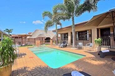 بنسيون Gecko Inn