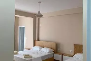 ホテル Saranda Rooms