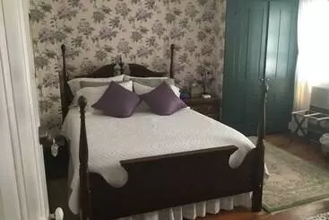 Riffles And Runs B & B