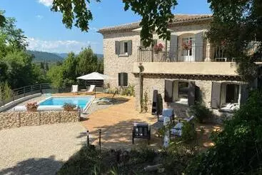 ベッドアンドブレックファースト Chambres D'hôtes La Bastide St Julien