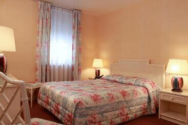 Hotel Hôtel Le Roosevelt