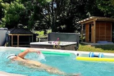 Golden Caves   Bed & Breakfast