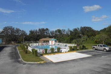 ホテル Executive Garden Titusville
