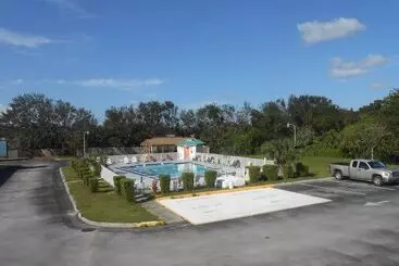ホテル Executive Garden Titusville