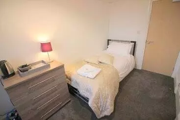 پانسیون Cambridge City Rooms By Paymán Club