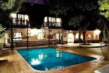 پانسیون Lapalosa Lodge