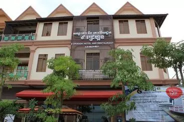 9 Dragon Hotel & Restaurant