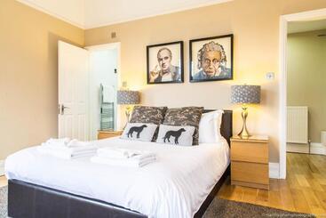 شقق خاصة سياحية Alum Chine Beach House