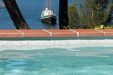 민박 Villa Chateau Les Terrasses, Tamaris, Vues Mer Exceptionnelles Au Calme, Mer Et Plage à 2mn à Pied