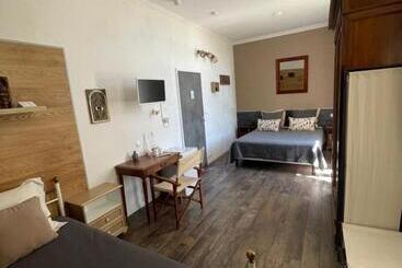 ベッドアンドブレックファースト Villa Chateau Les Terrasses, Tamaris, Vues Mer Exceptionnelles Au Calme, Mer Et Plage à 2mn à Pied