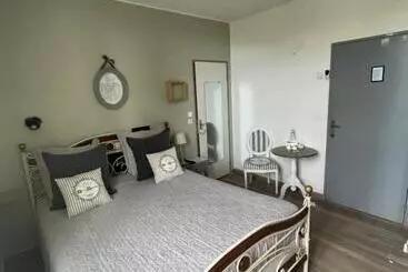 ベッドアンドブレックファースト Villa Chateau Les Terrasses, Tamaris, Vues Mer Exceptionnelles Au Calme, Mer Et Plage à 2mn à Pied