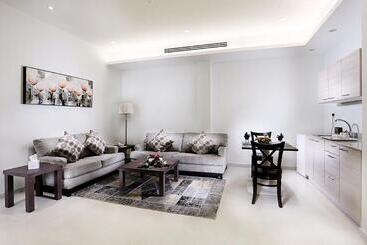 Grand Lily Hotel Suites