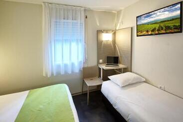 Отель Hôtel Formules Club 2