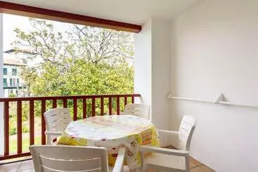 Ferienwohnungen Studio Moderne Avec Piscine, Parc Naturel Près De La Corniche à Hendaye   Fr 1 2 303