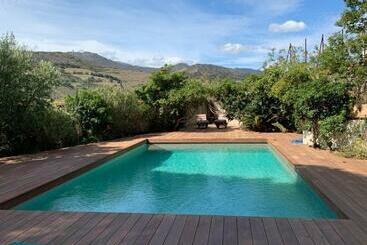 Bed and Breakfast Villa Bleue Les Pins