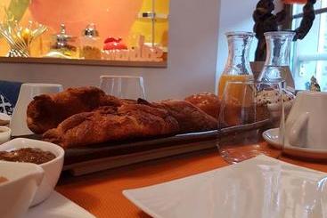 هتل Les Chambres De L Ady