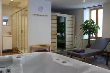 ホテル Yak Avenir