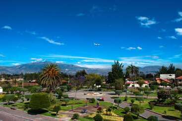 Hotel Hostal El Parque Tababela