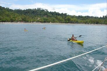 Oceanfront Hotel Verde Mar Direct Access To The Beach